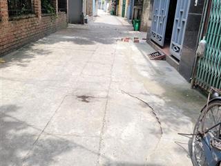 Bán gấp mảnh đất ngay ngã 3 ngọc hồi,thanh trì,ngõ ô tô vào đất, dân cư đông đúc 53.5m2 chỉ 4.5 tỷ