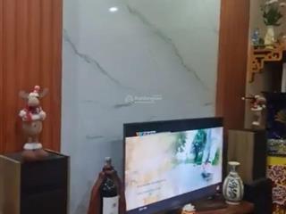 Bán nhanh căn hộ chung cư 64m2 hồng hà, 2pn, ban công full nội thất 3.x tỷ