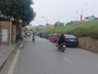 Ngọc thụy  nhà dân xây  ngõ rộng gần ô tô tránh đỗ. diện tích 50 m2 5 tầng. mặt tiền 4m