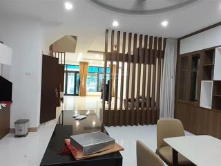 Cho thuê liền kề 120m2x4 tầng hoàn thiện đẹp giá 27tr/th kđt geleximco lê trọng tấn.  0357 359 ***