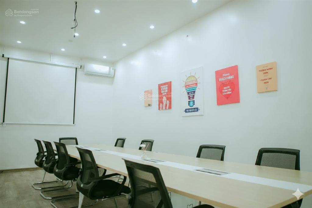 Văn phòng 40m2  giá 7 triệu/tháng. miễn phí gửi xe, bảo vệ, thang máy, có vat