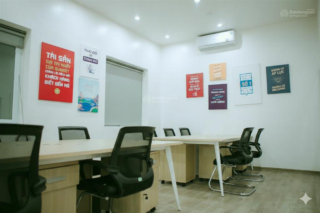 Văn phòng 40m2  giá 7 triệu/tháng. miễn phí gửi xe, bảo vệ, thang máy, có vat