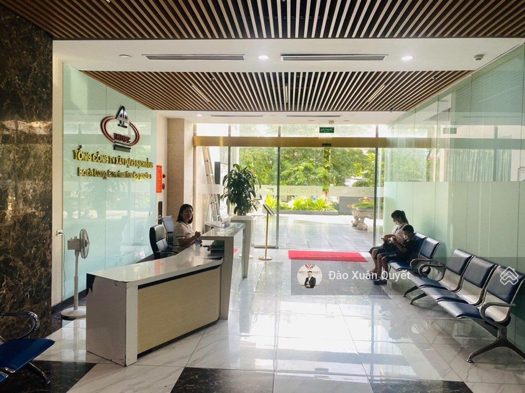 Bql cho thuê văn phòng tòa nhà trung tâm giá chỉ 216,000vnđ/m2/th. 265m2