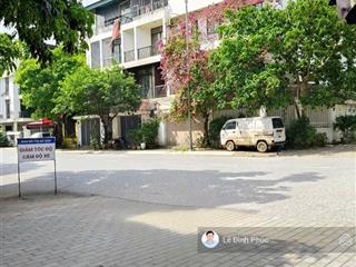 Trung tâm, phân lô, 65m2x4t, mt 4.5m, ô tô tránh, đường chính, vừa ở vừa kinh doanh, giá rẻ 17 tỷ