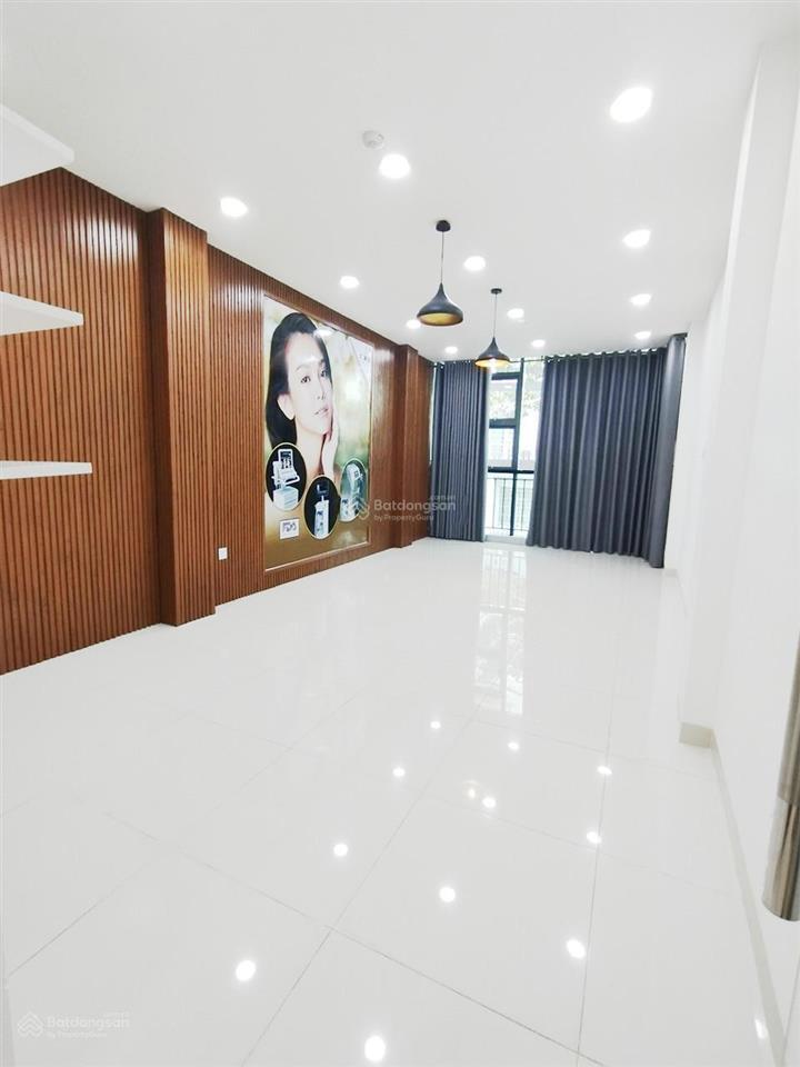 Nhà đẹp mới xây  79d bàu cát 1, q. tân bình, 5x18, 4 tầng, 320 m2 sàn