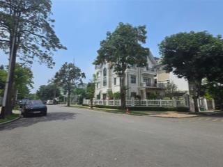 Bán biệt thự hoa sữa vinhome riverside long biên 600m2, mặt tiền 50m, lô góc, thang máy, giá 290tỷ