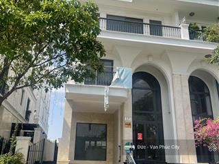 Bán nhà (9x21m) hầm 4 tầng + sân thượng, đối diện công viên vạn phúc, thủ đức