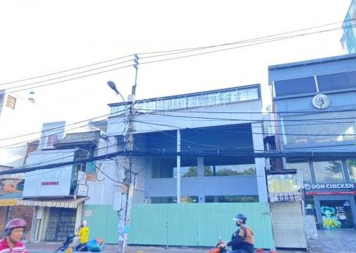 Cho thuê mặt tiền số 598600 cách mạng tháng tám, quận 3, dt 10x22m, 1 trệt 1 lầu, dtsd 500m2