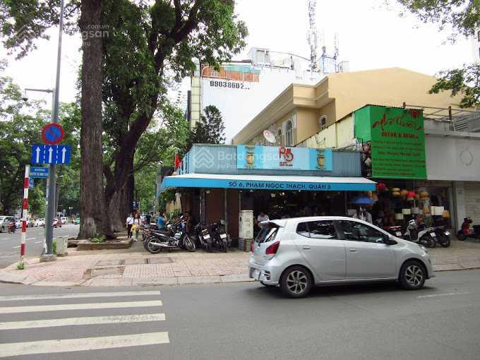 Cho thuê góc 2 mt số 6 phạm ngọc thạch với nguyễn thị minh khai, quận 3, 10x10m, trệt, dtsd 100m2