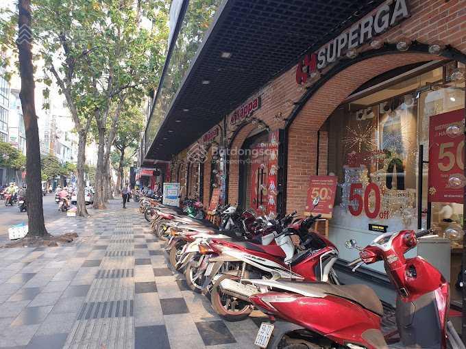 Cho thuê nhà mặt tiền số 19 nguyễn trãi, quận 1, dt 12x30m, 1 trệt, dtsd 360m