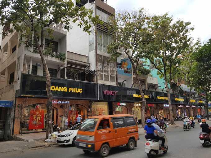 Cho thuê nhà mặt tiền số 19 nguyễn trãi, quận 1, dt 12x30m, 1 trệt, dtsd 360m