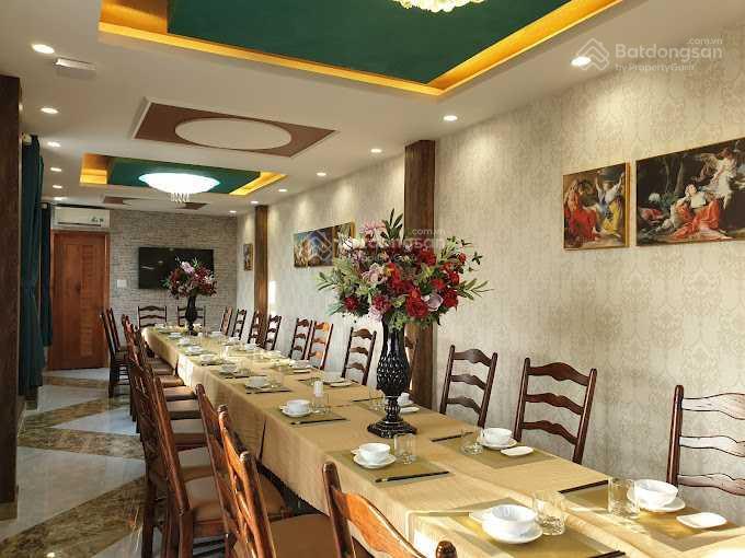 Cho thuê mặt bằng góc 2mt 456 võ văn kiệt, quận 1, dt 15x30m, 1 trệt, 1 lầu, dtsd 900m2