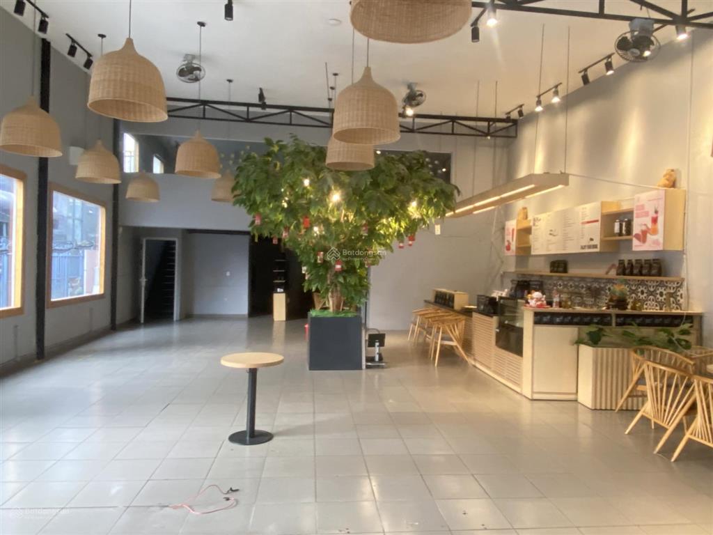 Cho thuê mặt bằng mặt tiền đinh công tráng, quận 1, dt 12x30m, 1 trệt 4 lầu, dtsd 1.800m2