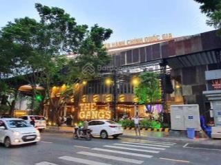 Cho thuê nhà mặt tiền trương định, quận 3, dt 30x35m, 1 trệt 1 lầu, dtsd 2.100m2