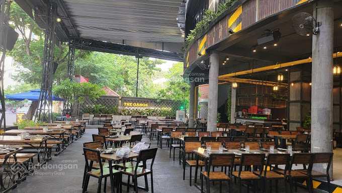 Cho thuê nhà mặt tiền trương định, quận 3, dt 30x35m, 1 trệt 1 lầu, dtsd 2.100m2
