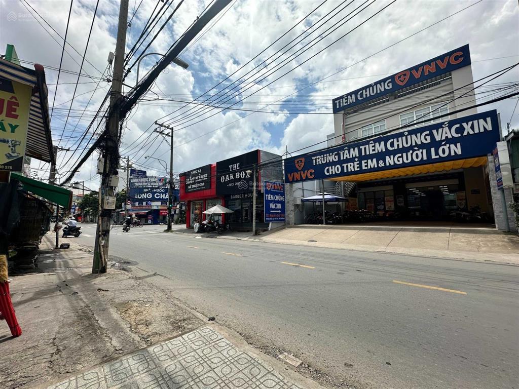 Cho thuê mặt bằng mặt tiền phan văn đạt, quận 1, dt 10x20m, 1 trệt, 3 lầu, dtsd 800m2