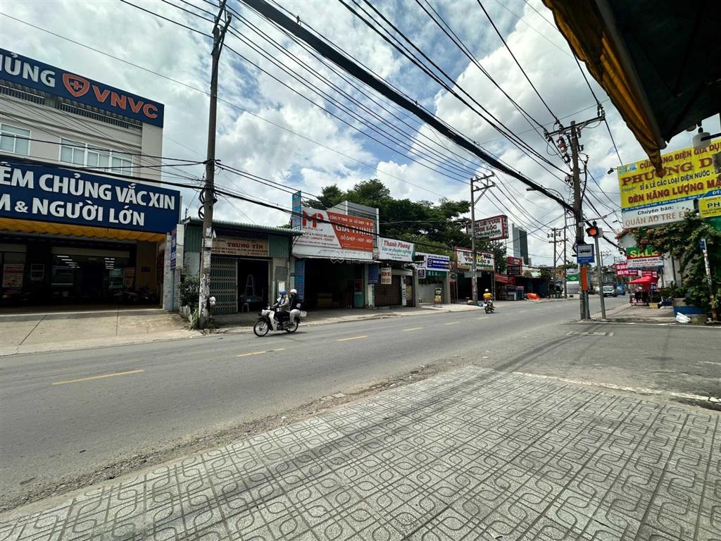 Cho thuê mặt bằng mặt tiền phan văn đạt, quận 1, dt 10x20m, 1 trệt, 3 lầu, dtsd 800m2