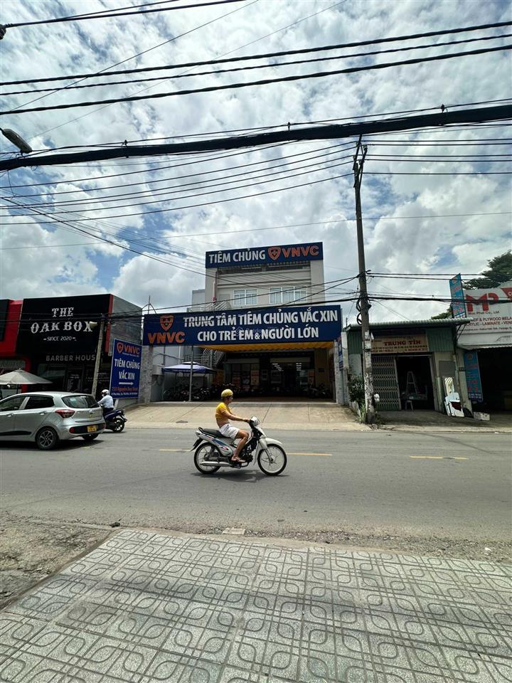 Cho thuê mặt bằng mặt tiền phan văn đạt, quận 1, dt 10x20m, 1 trệt, 3 lầu, dtsd 800m2