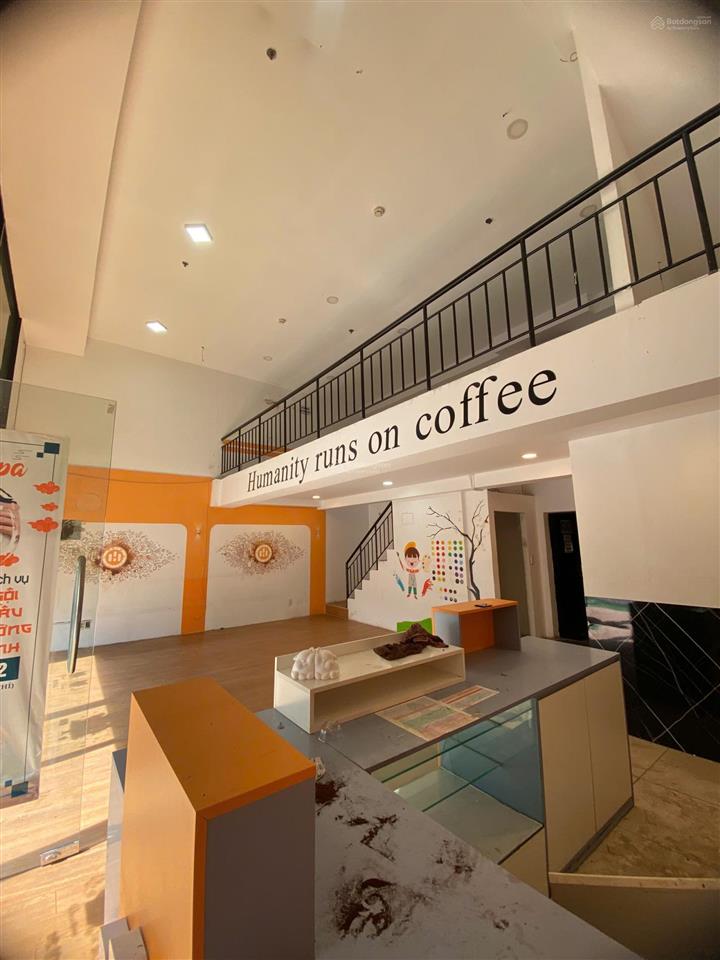 Cho thuê nhà mặt tiền nguyễn hiền, quận 3, dt 12x25m, 1 trệt, 2 lầu, dtsd 900m2