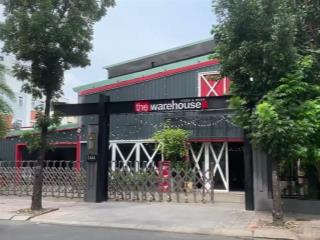 Cho thuê nhà mặt tiền lý chính thắng, quận 3, dt 20x20m, 1 trệt, 1 lầu, dtsd 820m2
