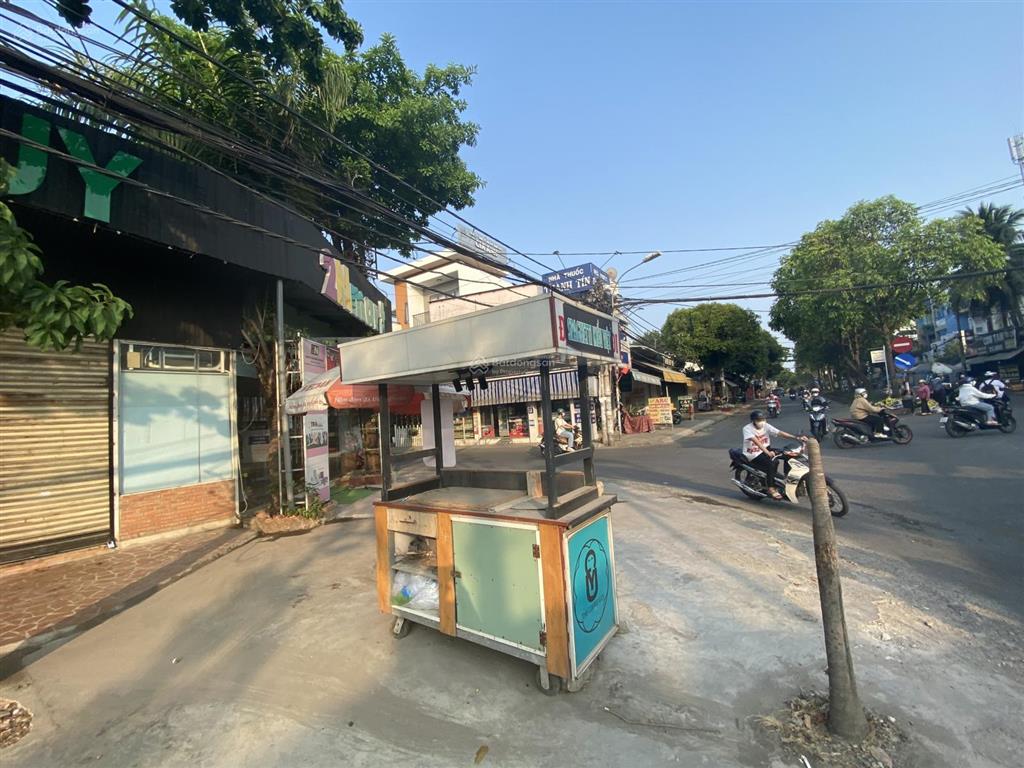 Cho thuê nhà mặt tiền sư thiện chiếu, quận 3, dt 12x25m, 1 trệt, 2 lầu, dtsd 900m2