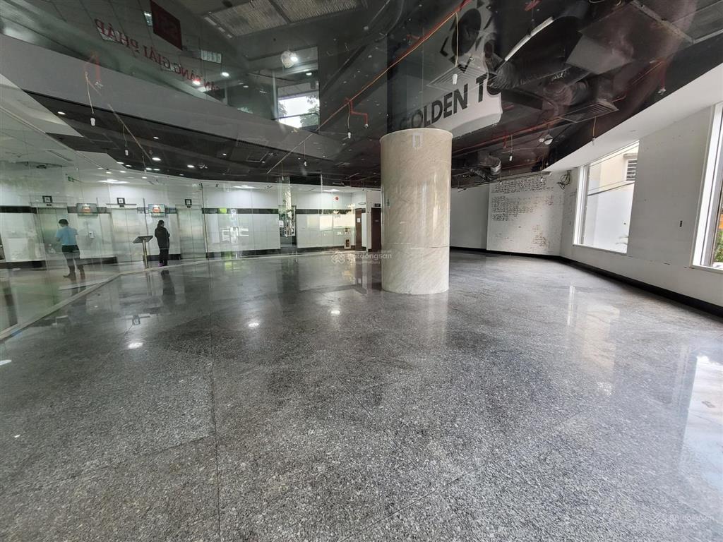 Cho thuê nhà mặt tiền đường nguyễn chí thanh, quận 10, dt 12x25m, 1 trệt 2 lầu, dtsd 900m2