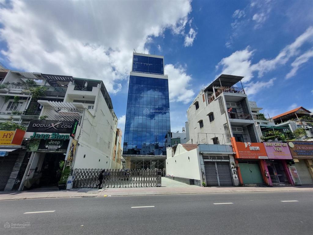 Cho thuê tòa nhà mặt tiền lê quý đôn, quận 3, dt 9x30m, 1 trệt, 7 lầu tm, dtsd 2.200m2