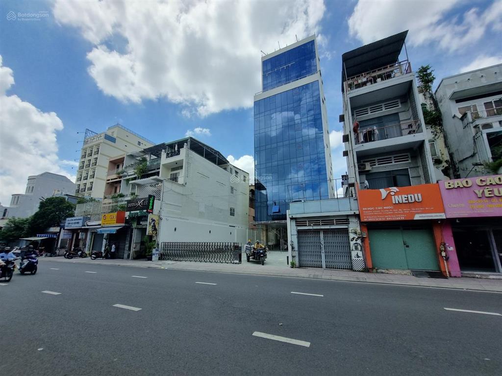 Cho thuê tòa nhà mặt tiền lê quý đôn, quận 3, dt 9x30m, 1 trệt, 7 lầu tm, dtsd 2.200m2