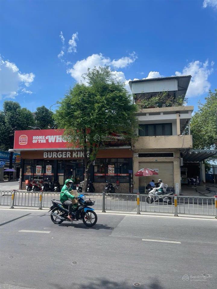 Cho thuê nhà góc 2mt trường chinh, p12, tân bình, dt 15x20m, 1 trệt 1 lầu, dtsd 930m2