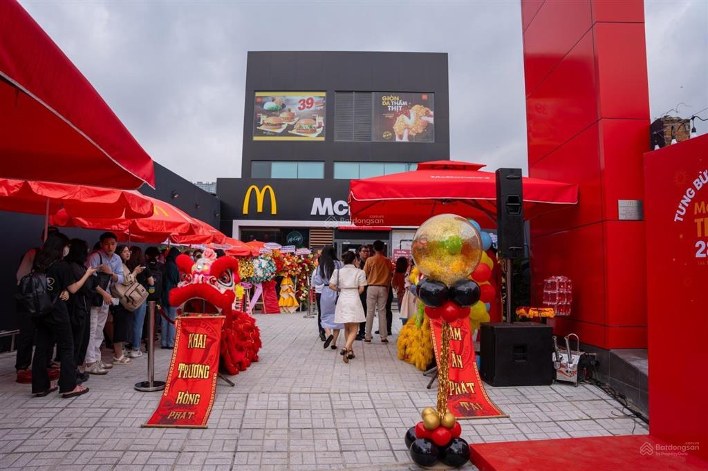 Cho thuê nhà mặt tiền số 166 đường trần não, quận 2, dt 10x20m, 1 trệt, 1 lầu, dtsd 400 m2