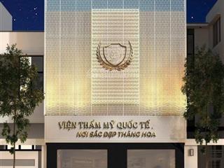 Cho thuê tòa nhà đẹp trần hưng đạo, quận 1. dt 8x20m. trệt 4 lầu