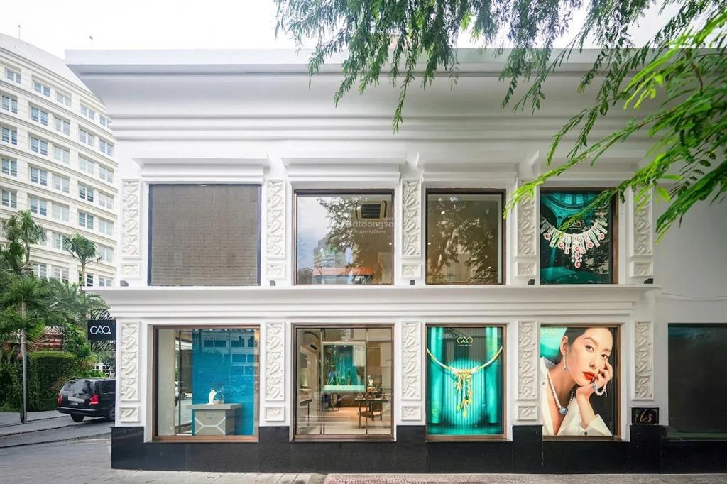 Cho thuê mặt bằng góc 2mt hai bà trưng, quận 1. dt 10m x 20m. trệt 2 lầu.