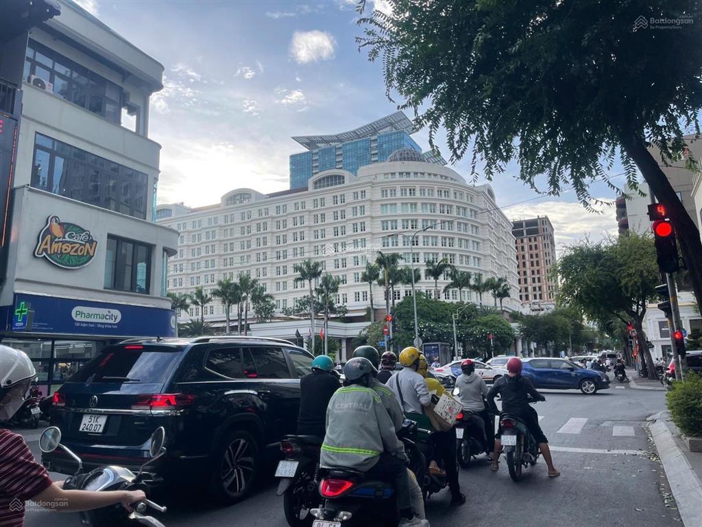 Cho thuê mặt bằng hai bà trưng, phường bến nghé, quận 1, dt 12x15m, 1 trệt 2 lầu