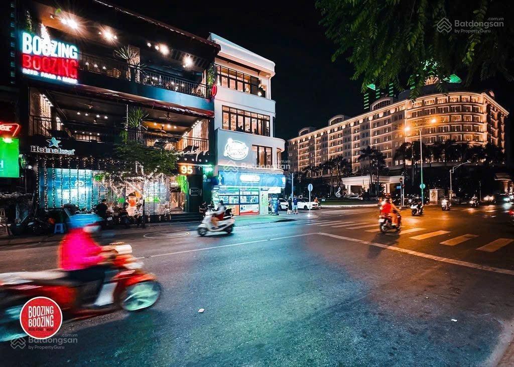 Cho thuê mặt bằng hai bà trưng phường bến nghé, quận 1, dt 12x15m, 1 trệt 2 lầu.