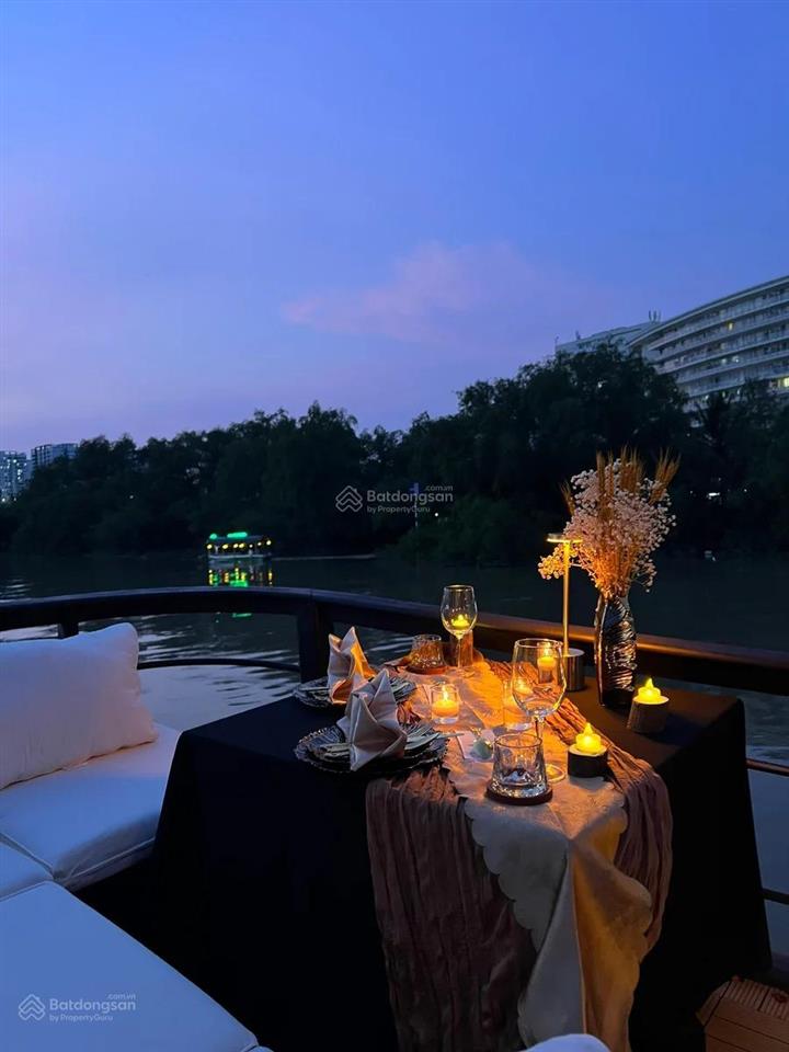 Cho thuê mặt bằng đường điện biên phủ, phường 22, quận bình thạnh, dt 15x20m. 1 trệt