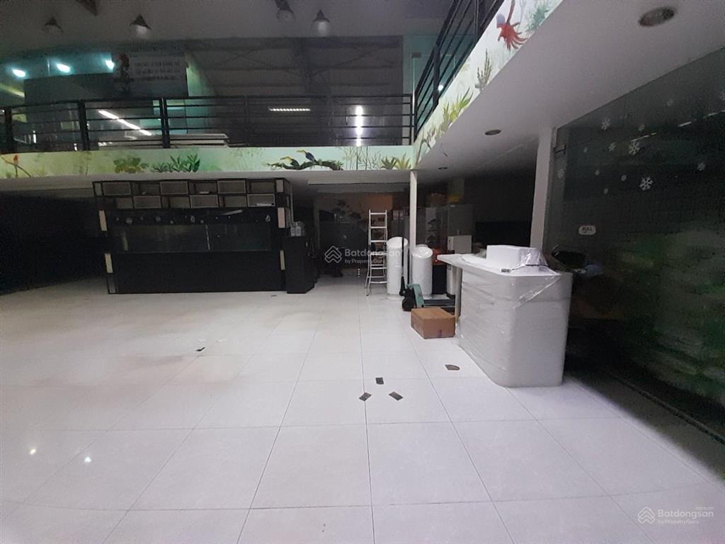 Cho thuê nhà mặt tiền nguyễn thị minh khai, quận 3, dt 22x35m, 1 trệt, 1 lầu, dtsd 1.500m2