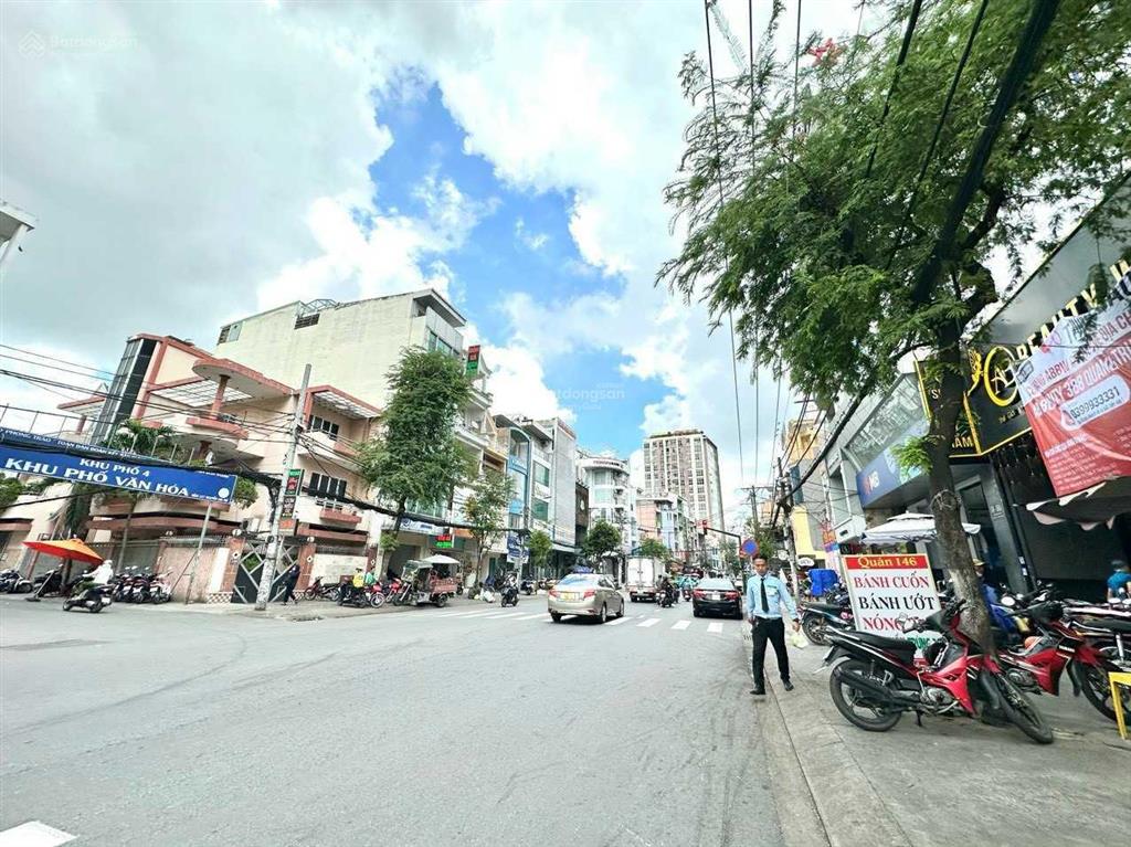 Cho thuê nhà góc 2mt đường nguyễn gia trí, bình thạnh, dt 10x35m, 1 trệt  2 lầu, dtsd 509m2