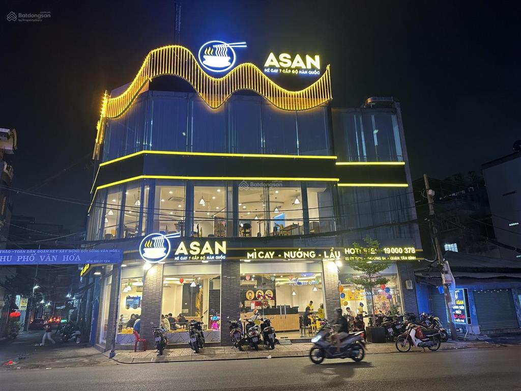 Cho thuê nhà góc 2mt đường út tịch, phường 4, quận tân bình. dt 18x20m. trệt 2 lầu