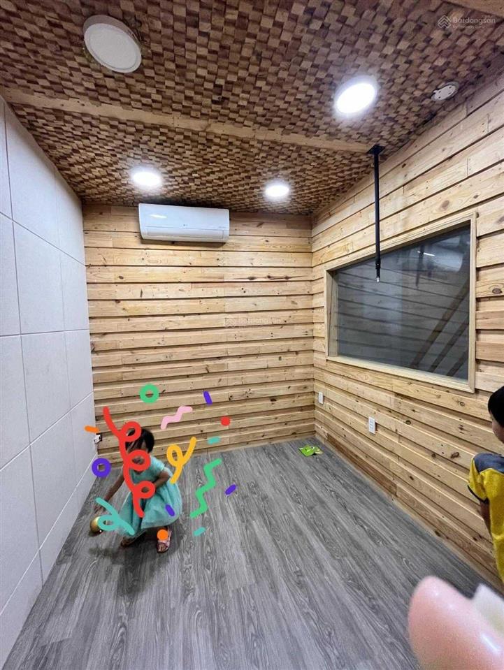 Giảm giá thuê nhanh lầu 1, cho thuê văn phòng làm việc, có thang máy, pccc đầy đủ