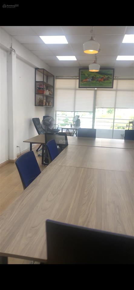 Giảm giá thuê nhanh lầu 1, cho thuê văn phòng làm việc, có thang máy, pccc đầy đủ