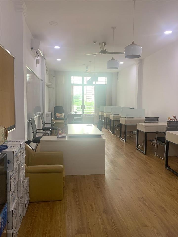 Lầu 2  cho thuê văn phòng nguyên lầu 100m2, đoàn như hài, q4,hcm