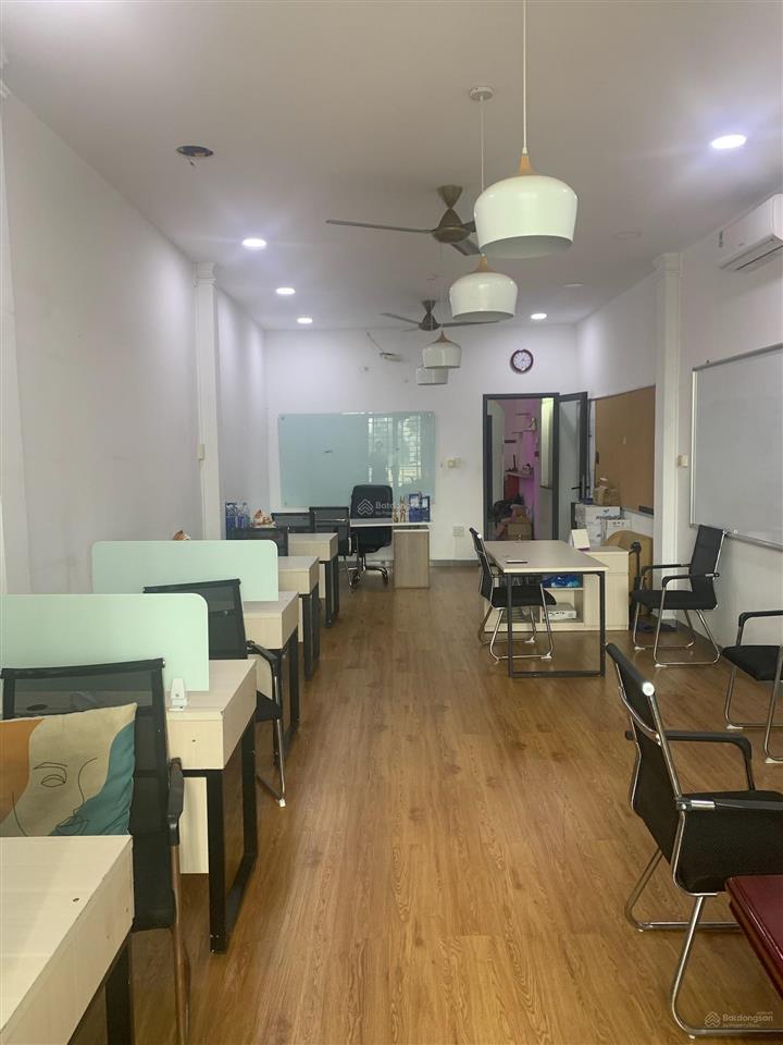 Lầu 2  cho thuê văn phòng nguyên lầu 100m2, đoàn như hài, q4,hcm