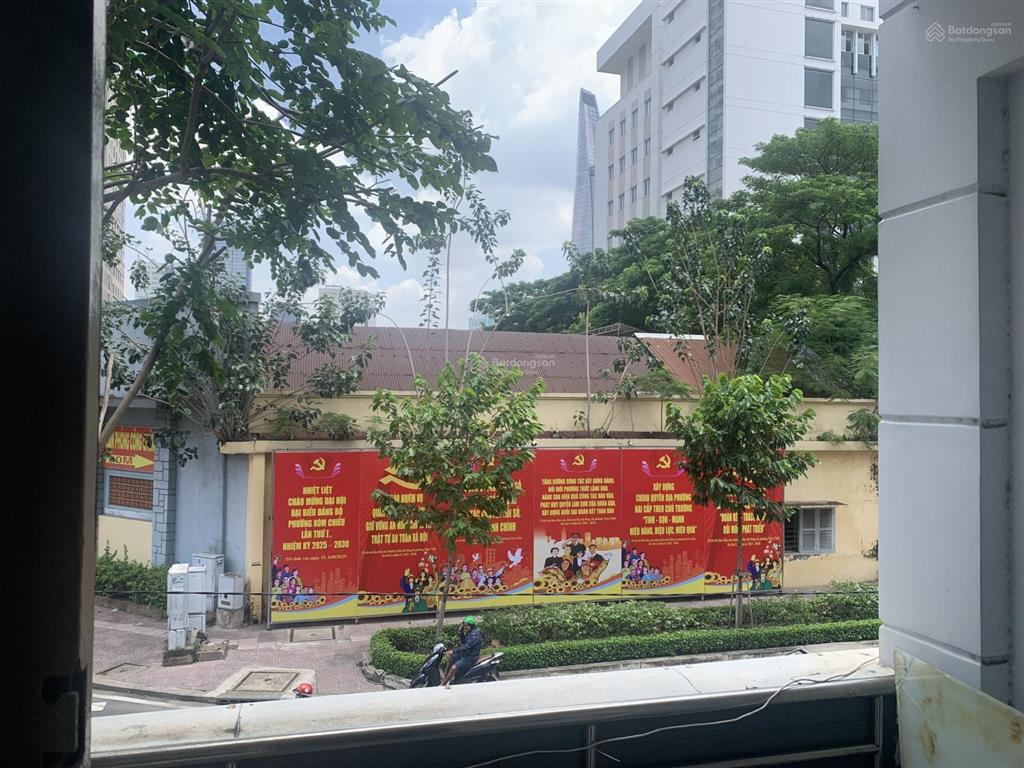 Cho thuê văn phòng mặt phố tại đoàn như hài, 7 triệu, 20 m2, hàng hiếm tại q4, đối diện ủy ban