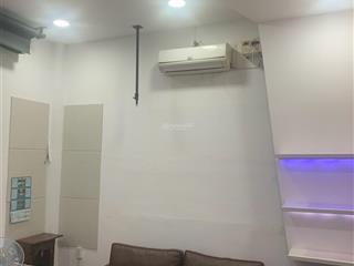 Cho thuê văn phòng mặt phố tại đoàn như hài, 7 triệu, 20 m2, hàng hiếm tại q4, đối diện ủy ban