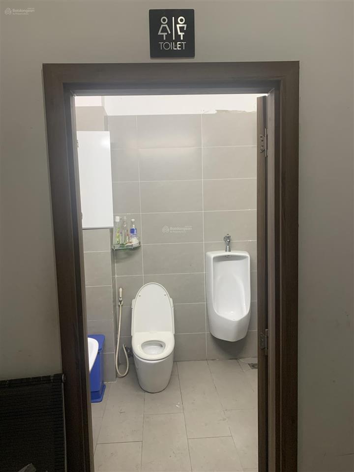 Cho thuê văn phòng mặt phố tại đoàn như hài, 7 triệu, 20 m2, hàng hiếm tại q4, đối diện ủy ban