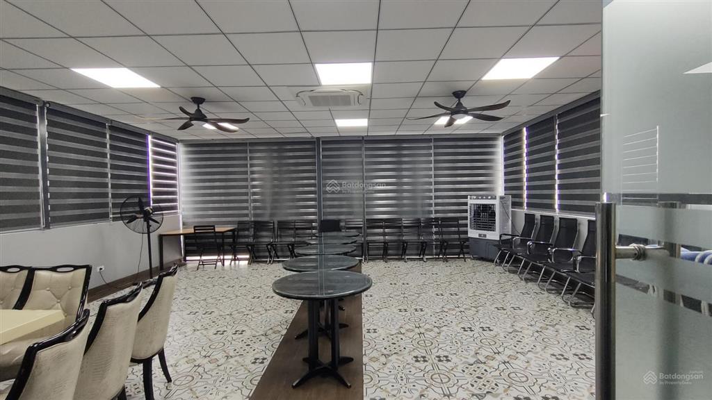 Cho thuê nhà hẻm xe tải đường tô hiến thành phường 13 quận 10  dtsd 800m2