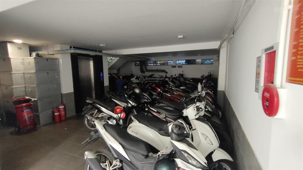 Cho thuê nhà hẻm xe tải đường tô hiến thành phường 13 quận 10  dtsd 800m2