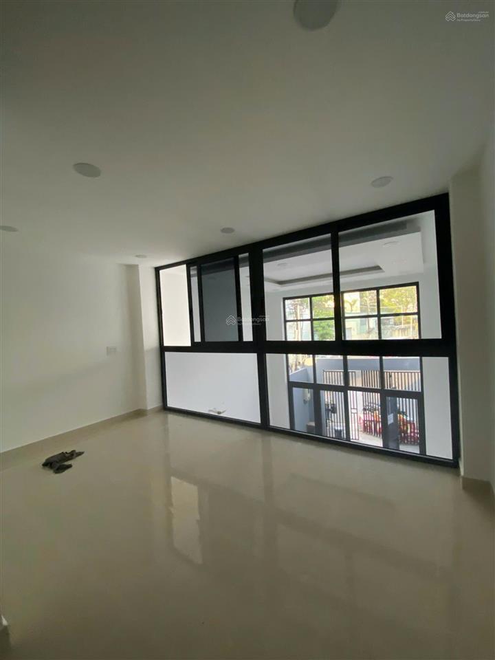 Cho thuê nhà mới mặt tiền nguyễn văn nguyễn, phường tân định, quận 1  dtsd 450m2