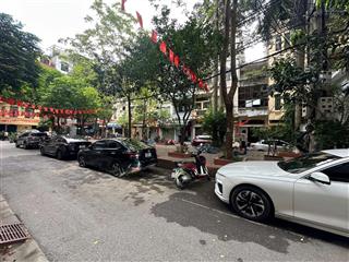 Cho thuê nhà nguyên căn 55m2*4,5 tầng, đường hồng hà, ba đình, giá 16 triệu.
