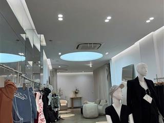 Cho thuê nhà đẹp mặt phố huế, hai bà trưng, dt 110mx5t, gần 4.5m, giá 60 triệu.